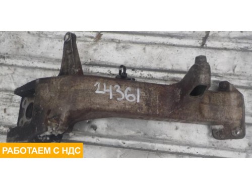 Кронштейн переднего бампера левый